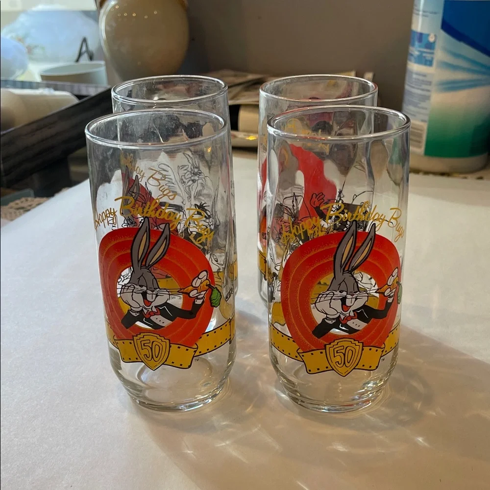 Bugs Bunny 50th Anniversary Glasses (1990)Set of 4 Looney Tunes Warner Bros VTG